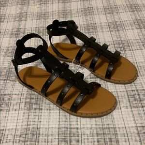 American Eagle black and brown gladiator sandals NWT